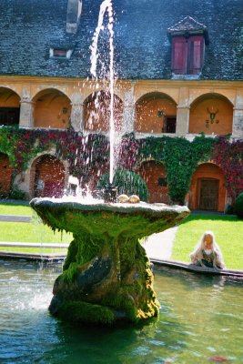 012-13_Brunnen + Y.jpg.medium.jpeg